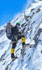 Foto op Aluminium Climber in the mountain © Andrii Vergeles