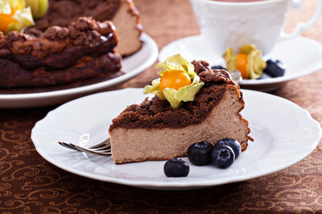 Chocolate cheesecake with crumb topping