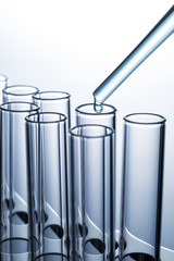 試験管とピペット