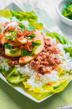 Meat with rice and papaya
