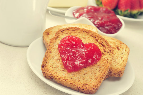 heart of jam on a toast