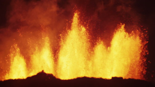 Lava Fountains Explosions Molten Fire Eruption Holuhraun Volcano Travel Iceland 