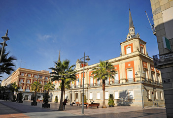 Plaza de la Constitución, Ayuntamiento, Huelva, España - obrazy, fototapety, plakaty