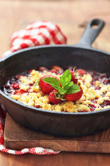 Berry crumble with strawberry and raspberry