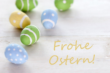 Bunte Ostereier mit Text Frohe Ostern