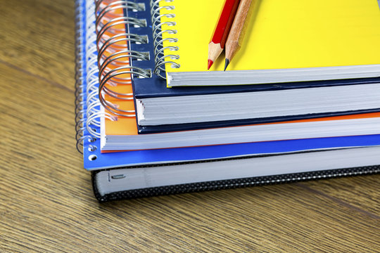Okul Malzemeleri Kitap Defter Kalem