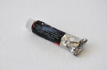 Naklejka premium acrylic paint on a white canvas