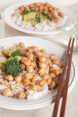 Rice with chickpeas and broccoli