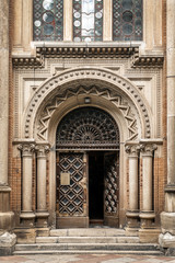 Obraz premium Beautiful door on the facade of a historic building in Ukraine