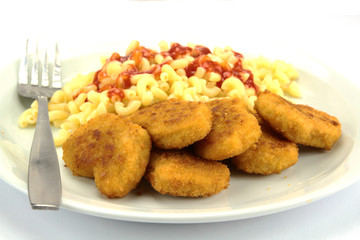 nuggets de poulet et coquillettes