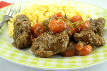 boeuf et carottes et coquillettes