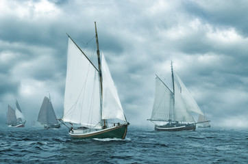 Obraz na płótnie Canvas Boats in the fog