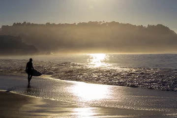 Crédence en verre imprimé Plage de Baker, San Francisco Surfeur sur Baker Beach, San Francisco, Californie