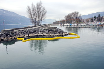 Barrage flottant antipollution