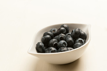 bowl of blueberries