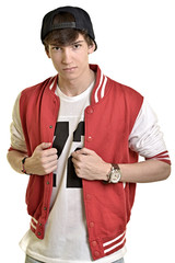 un jeune homme isolé sur fond blanc