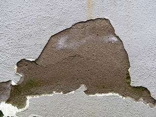 Schäden an Hauswand