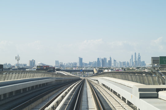 Long-lasting line, Dubai