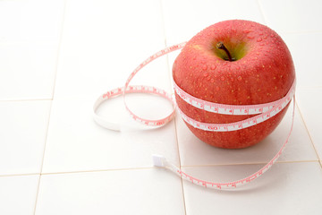 ダイエットイメージ―りんごとメジャー