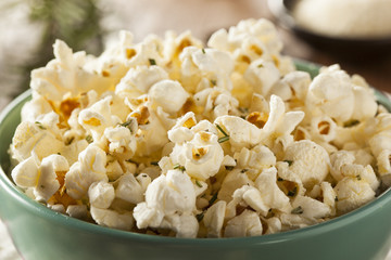 Homemade Rosemary Herb and Cheese Popcorn