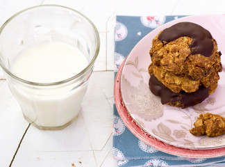 oatmeal cookies with chocolate