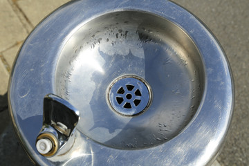 Drinking fountain