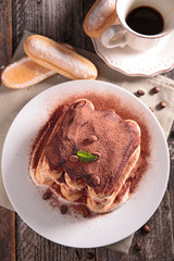 tiramisu cake