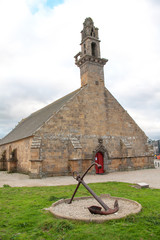 Eglise de Rocamadour à Camaret sous ciel couvert