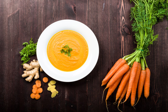 M&ouml;hren Ingwer Suppe