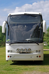 parkender Reisebus