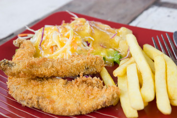 Fish steak with vegetables