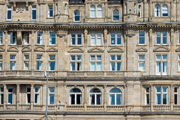 Fototapeta na wymiar Detail of an old victorian building in Edinburgh, Scotland