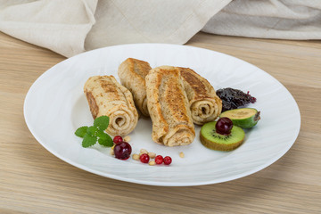 Pancakes with berries
