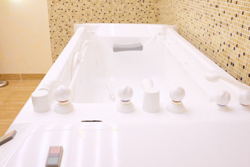 The balneotherapy bath in Spa salon - obrazy, fototapety, plakaty