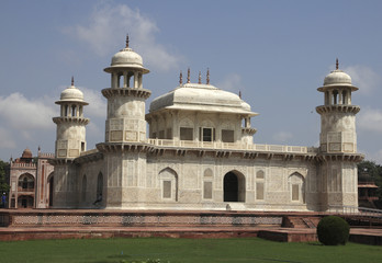 Fototapeta na wymiar White Palace in Agra