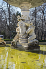 Fototapeta premium Classic fountain in the Retiro park , Madrid Spain