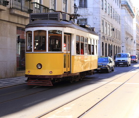 Fototapeta na wymiar Old yellow tram