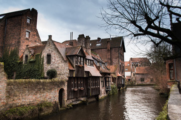 Fototapeta premium Canal de Brujas desde el puente de San Bonifacio