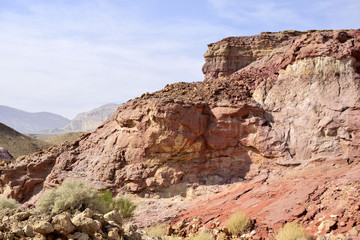 Fototapeta na wymiar Colored cliff in Small Crater, Negev desert.