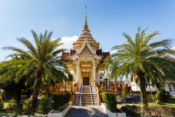 Fototapeta na wymiar excursion to the temple Wat Chalong