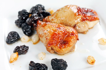 chicken wings with prunes