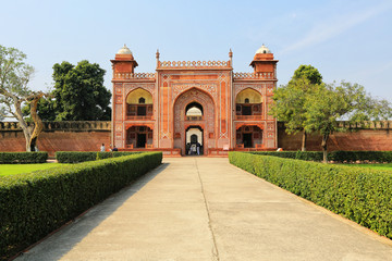 Fototapeta na wymiar Gate to Taj Mahal Temple, Agra
