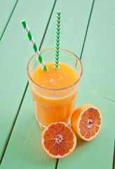 Frischer Blutorangensaft