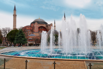 Fototapeta na wymiar Aghia Sophia in Istanbul, Sultanahmet Square