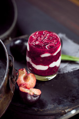 himmbeer smoothie mit pflaumen und joghurt 