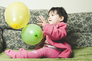 Fototapeta na wymiar Playing with balloon