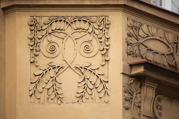 Obraz premium Floral ornamental decoration on the Art Nouveau building
