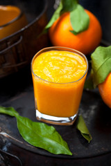Orangen Smoothie frisch gepresst 