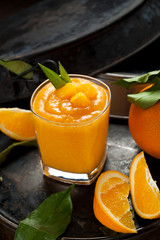 Orangen Smoothie frisch gepresst 