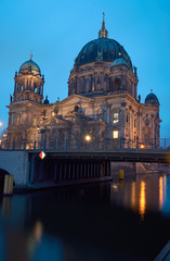 Fototapeta na wymiar Evangelical Cathedral in Berlin on the river Spree.